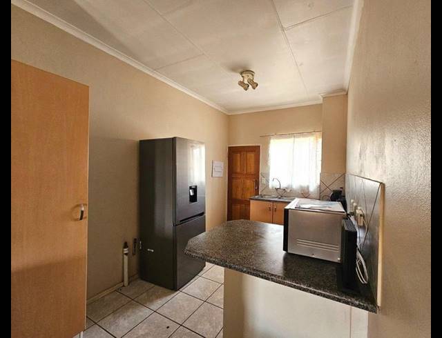 2 BEDROOM TOWNHOUSE FOR SALE IN ERAND GARDENS